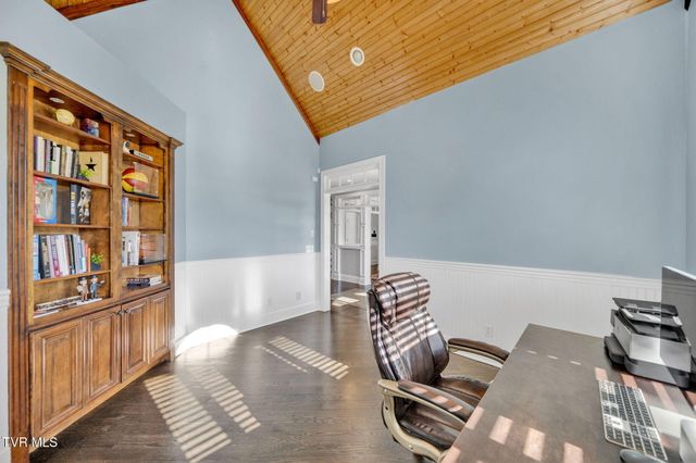 301 Sunset Ridge Court, Johnson City, TN 37601