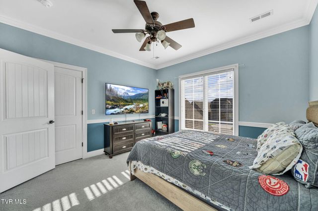 301 Sunset Ridge Court, Johnson City, TN 37601