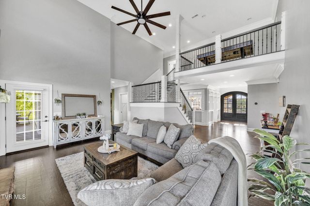 301 Sunset Ridge Court, Johnson City, TN 37601