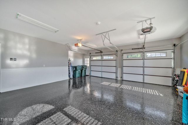301 Sunset Ridge Court, Johnson City, TN 37601