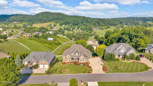 301 Sunset Ridge Court, Johnson City, TN 37601
