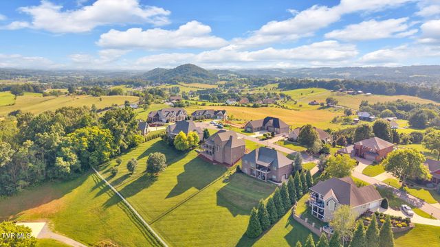 301 Sunset Ridge Court, Johnson City, TN 37601