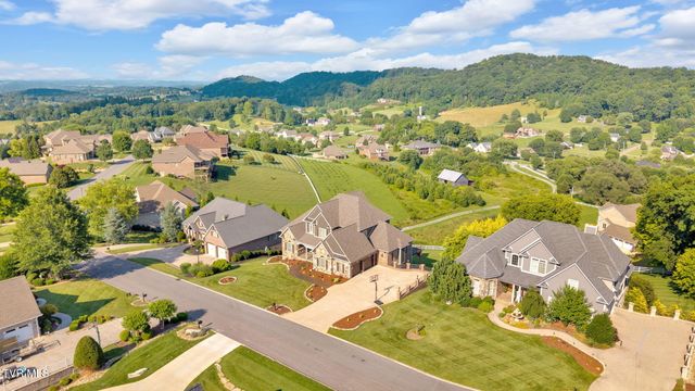 301 Sunset Ridge Court, Johnson City, TN 37601
