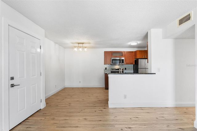 2060 CASCADES BOULEVARD 202, Kissimmee, FL 34741