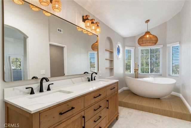 6282 Shaker Drive, Riverside, CA 92506