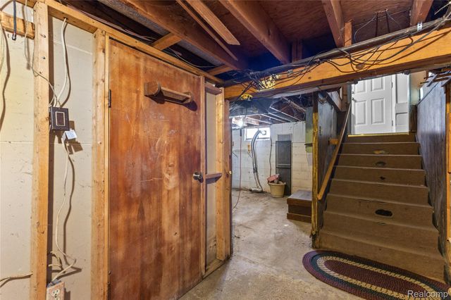 16032 Knobhill Drive, Linden, MI 48451