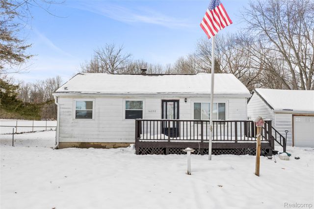 16032 Knobhill Drive, Linden, MI 48451