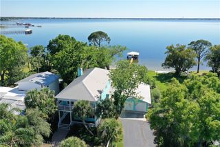 2571 Lakeview Drive, Sebring, FL 33870