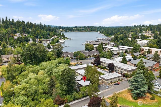 427 102nd Avenue SE, Bellevue, WA 98004
