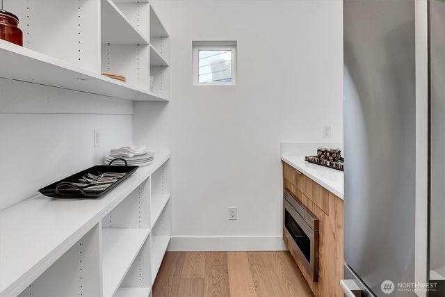 427 102nd Avenue SE, Bellevue, WA 98004