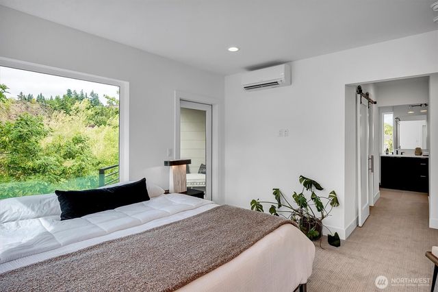427 102nd Avenue SE, Bellevue, WA 98004