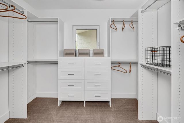 427 102nd Avenue SE, Bellevue, WA 98004
