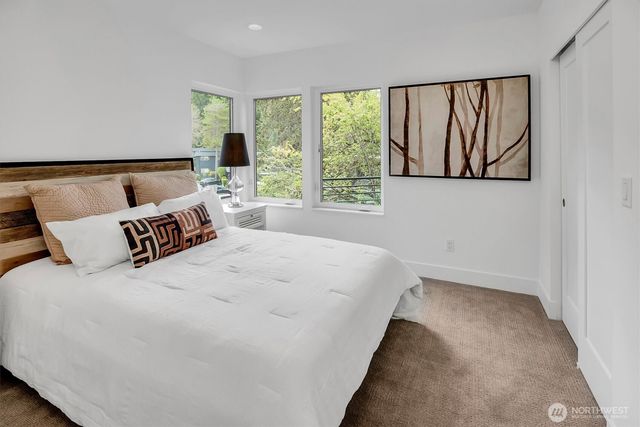 427 102nd Avenue SE, Bellevue, WA 98004