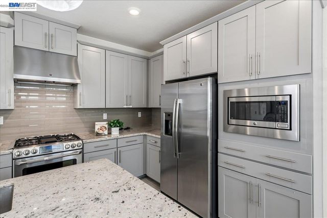 4052 Knightstown St, Dublin, CA 94568
