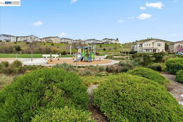 4052 Knightstown St, Dublin, CA 94568
