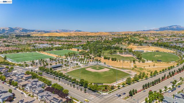 4052 Knightstown St, Dublin, CA 94568