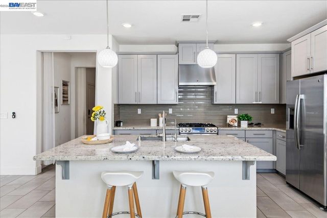 4052 Knightstown St, Dublin, CA 94568