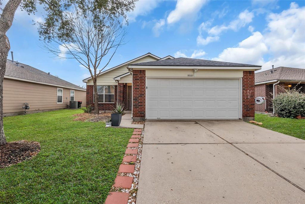 9327 Delicado Drive, Humble, TX 77396