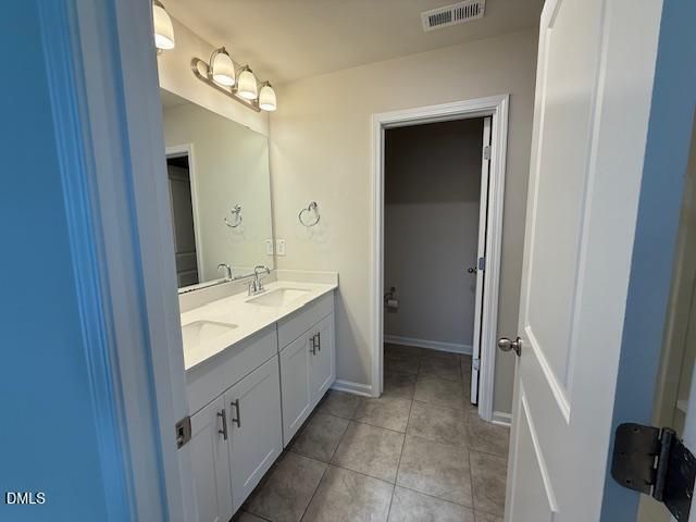 212 Brook Farm Lane, Fuquay Varina, NC 27526