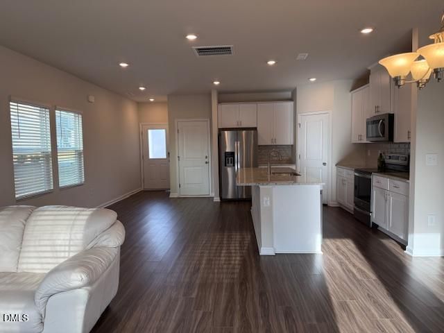 212 Brook Farm Lane, Fuquay Varina, NC 27526