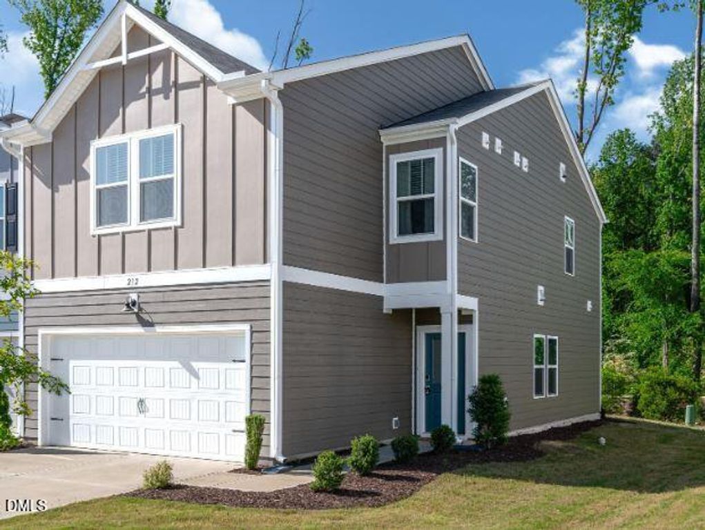 212 Brook Farm Lane, Fuquay Varina, NC 27526