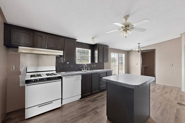 154 Shelby Circle, Red Oak, TX 75154