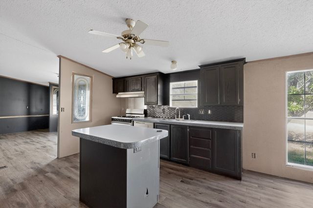 154 Shelby Circle, Red Oak, TX 75154