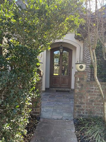 929 Carondelet St Street, Lake Charles, LA 70605