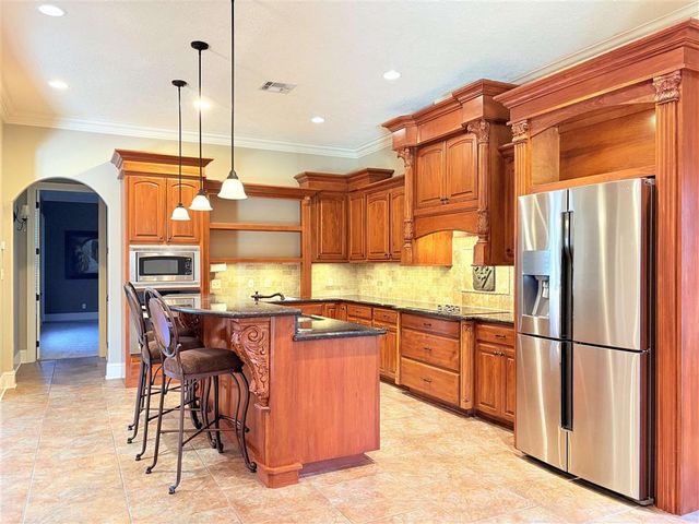 929 Carondelet St Street, Lake Charles, LA 70605