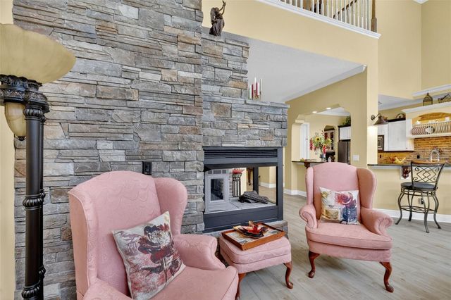 404 LONG AND WINDING ROAD, Howey In The Hills, FL 34737
