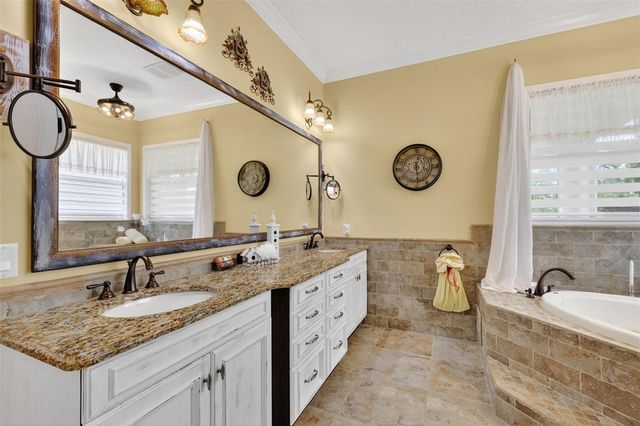 404 LONG AND WINDING ROAD, Howey In The Hills, FL 34737