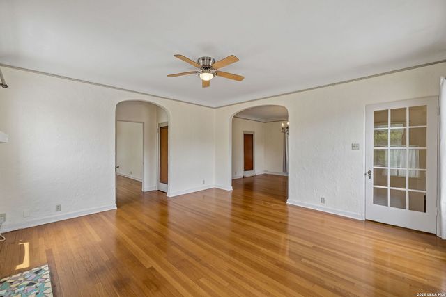 326 E MISTLETOE AVE, San Antonio, TX 78212
