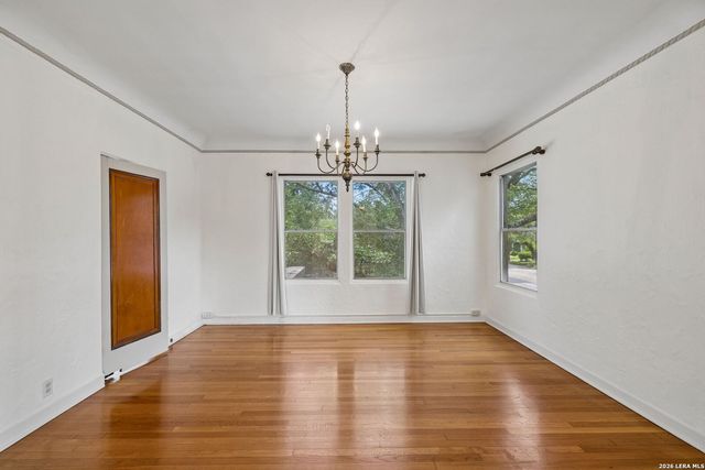326 E MISTLETOE AVE, San Antonio, TX 78212