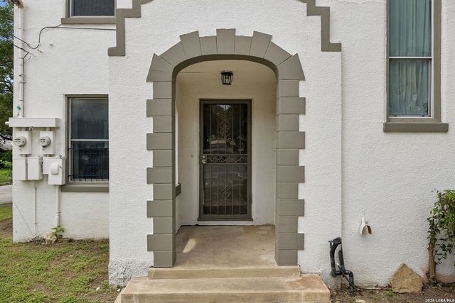 326 E MISTLETOE AVE, San Antonio, TX 78212