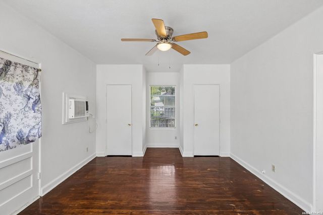326 E MISTLETOE AVE, San Antonio, TX 78212