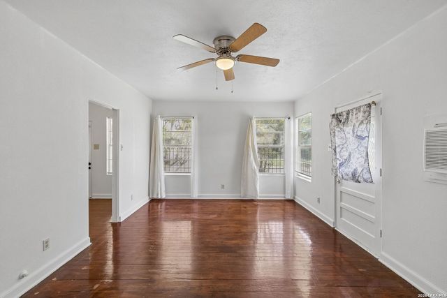 326 E MISTLETOE AVE, San Antonio, TX 78212