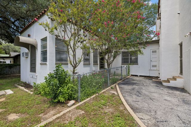 326 E MISTLETOE AVE, San Antonio, TX 78212