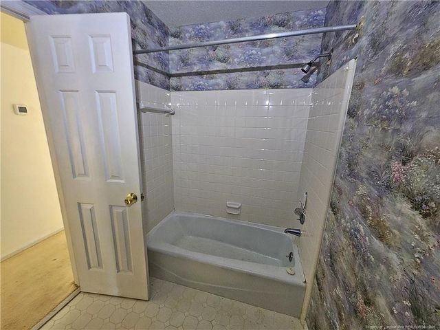 3748 Masters Drive, Hope Mills, NC 28348