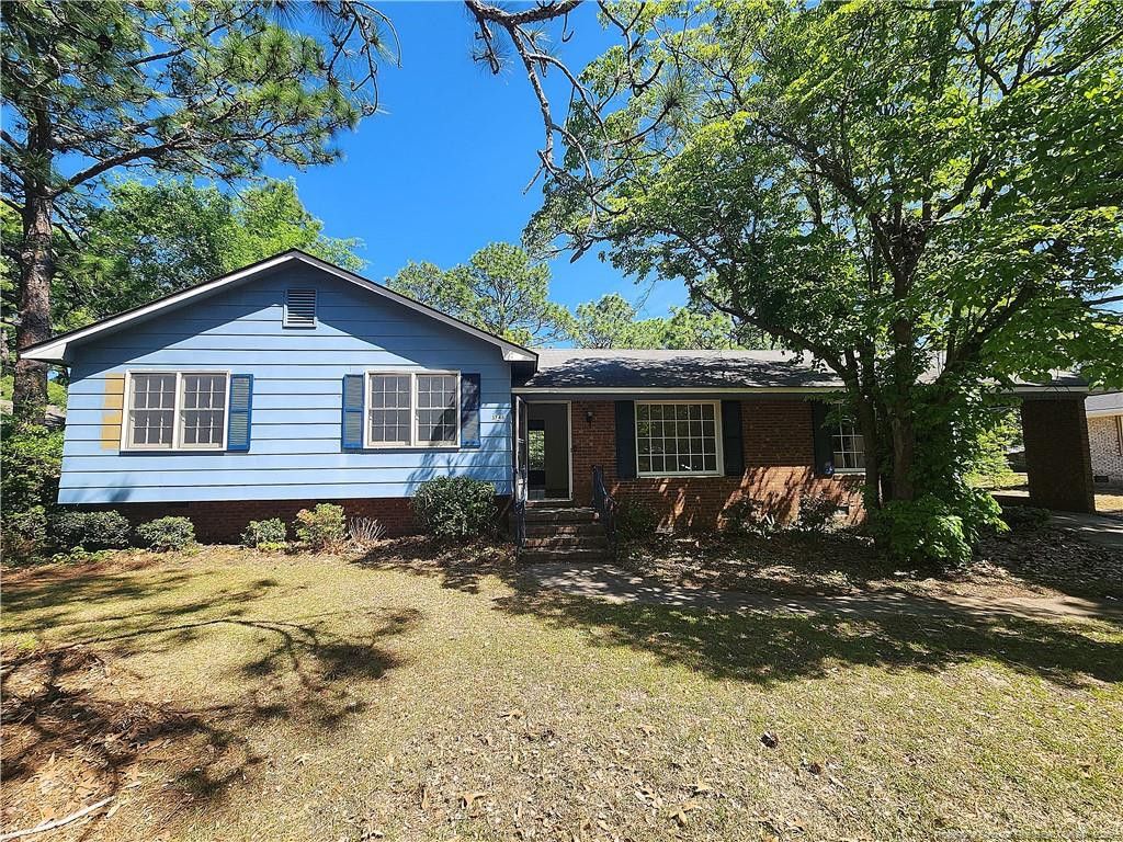 3748 Masters Drive, Hope Mills, NC 28348