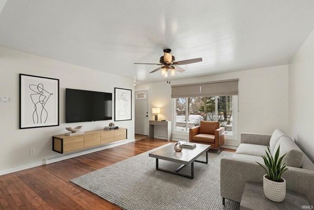 19705 Jewell Avenue, South Bend, IN 46614