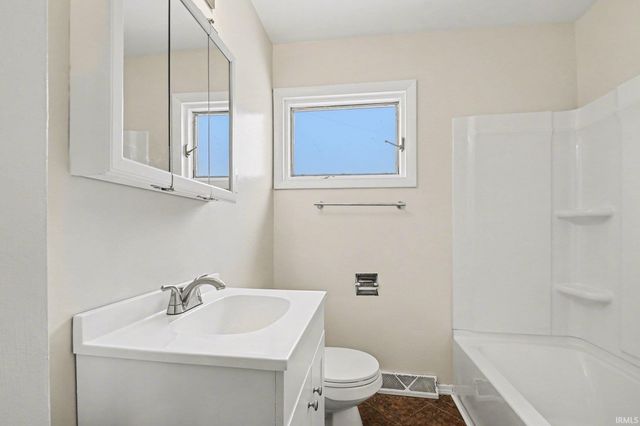 19705 Jewell Avenue, South Bend, IN 46614