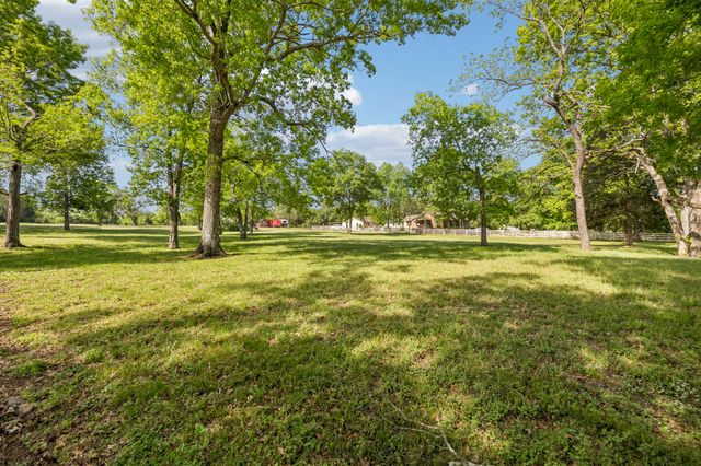 3366 Pugh Rd, Hermitage, TN 37076