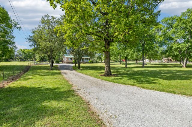 3366 Pugh Rd, Hermitage, TN 37076