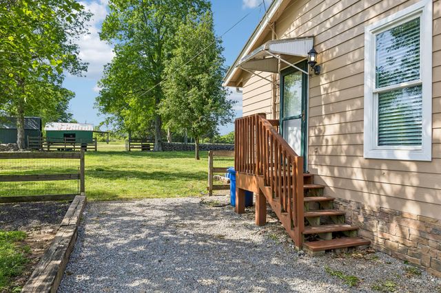 3366 Pugh Rd, Hermitage, TN 37076
