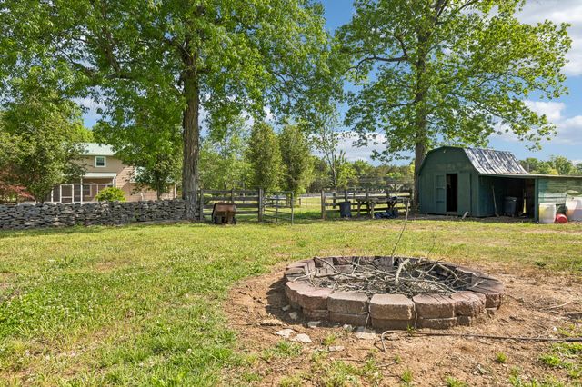 3366 Pugh Rd, Hermitage, TN 37076