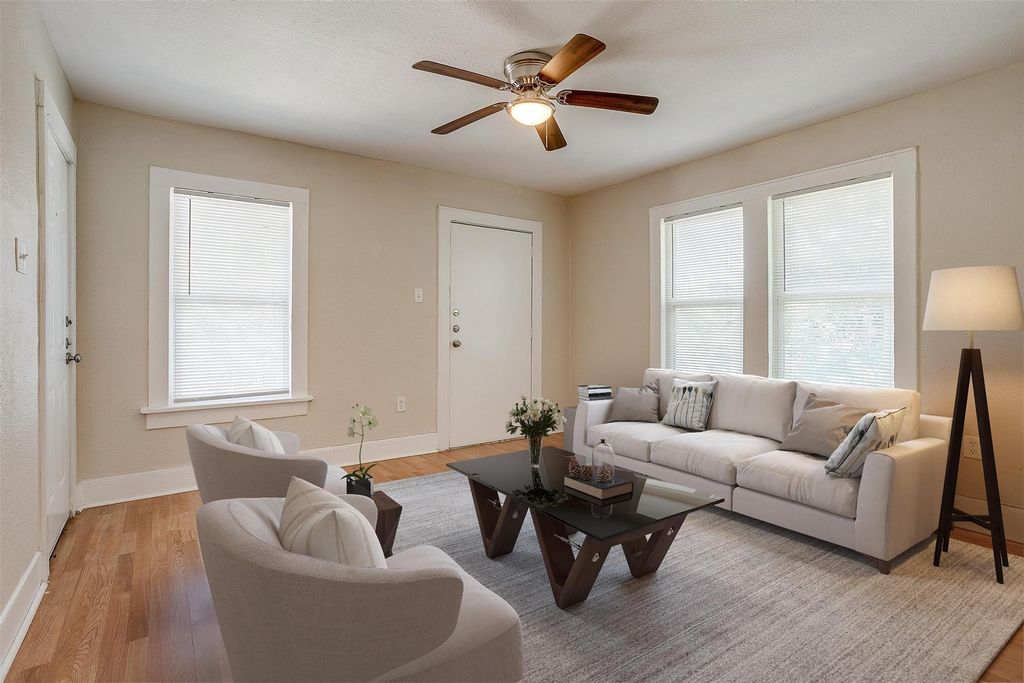 1016 E Arlington Avenue, Fort Worth, TX 76104 — photo 2