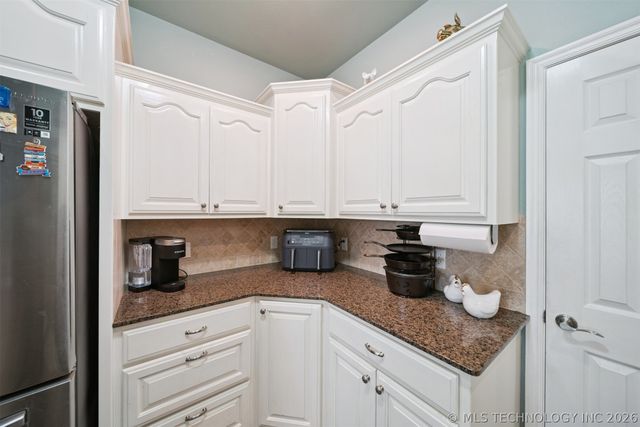 42 Winfield Drive, Inola, OK 74036