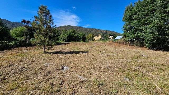 1720 Talent Avenue, Talent, OR 97540