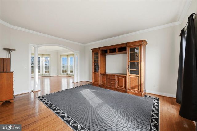 693 SPRUCE HILL WAY, Charles Town, WV 25414