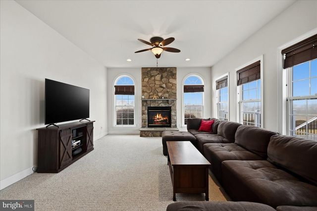 693 SPRUCE HILL WAY, Charles Town, WV 25414